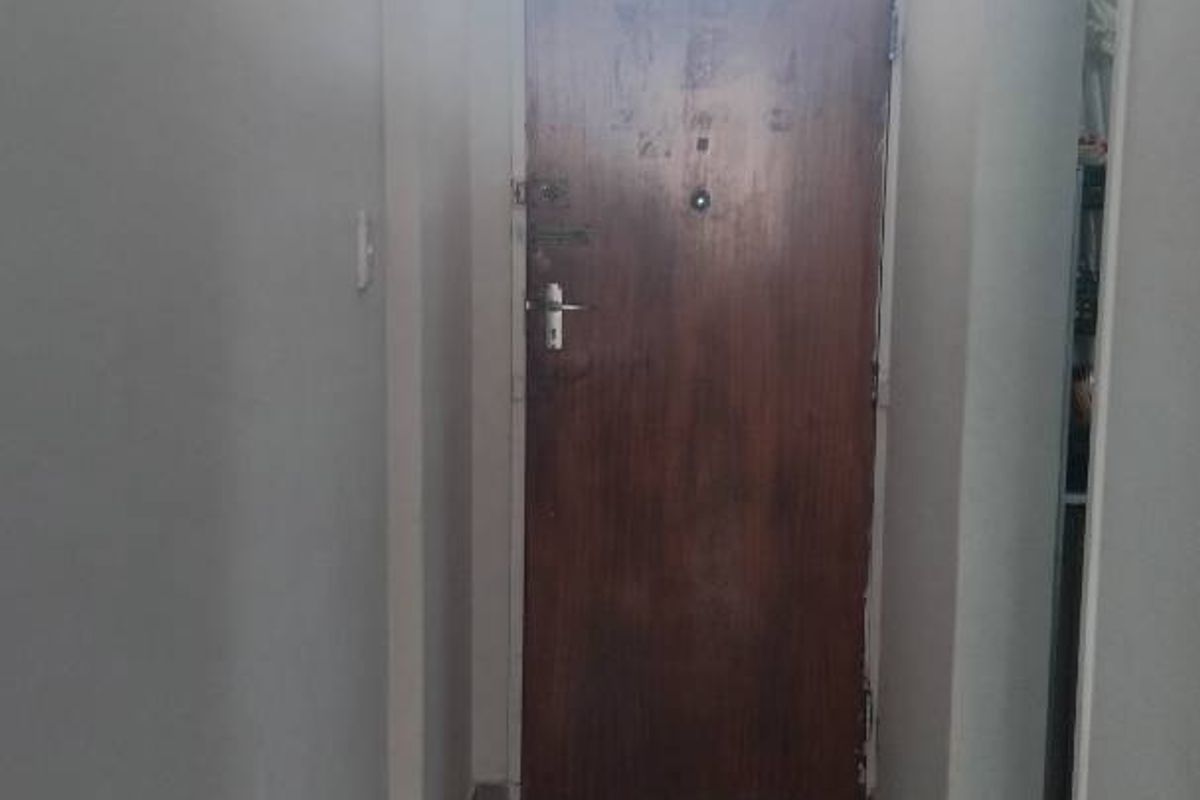 1 Bedroom Apartment/Flat For Sale in Sunny Side Pretoria - Photo 5