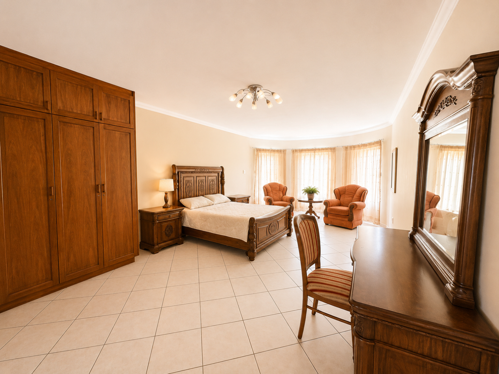 Bedroom 6
