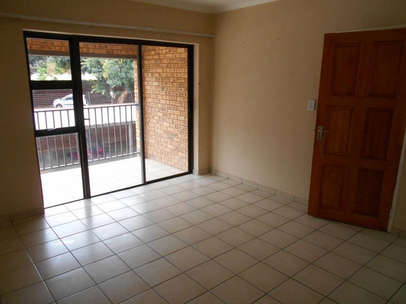 2 Bed 1 Bath Apartment for sale. - Photo 6