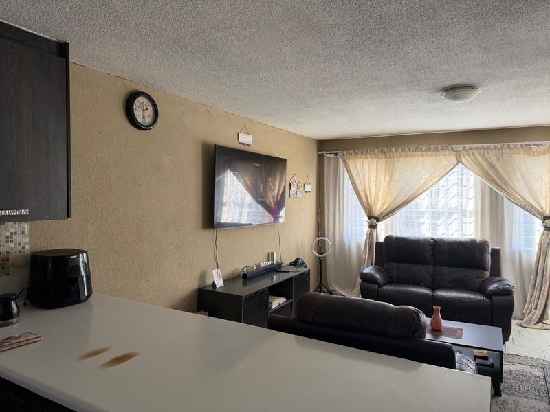 Secure Ground Floor 2-Bed Unit - Photo 6