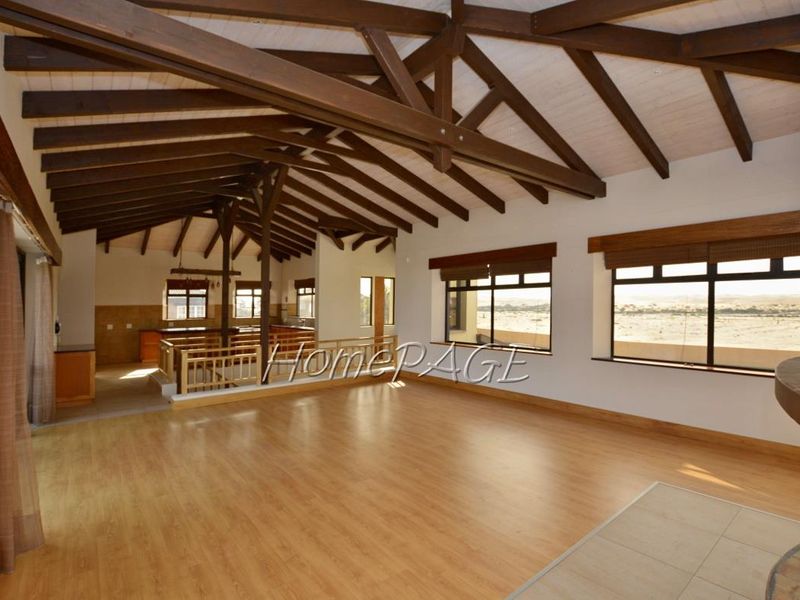 Kramersdorf, Swakopmund:  BEAUTIFUL LARGE HOME with DUNE VIEWS is for sale - Photo 7