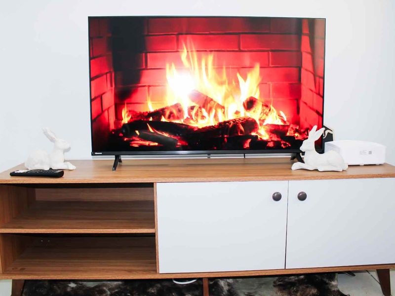 Spacious Fully Furnished Bachelor Flat for Rent – Eros - Photo 3