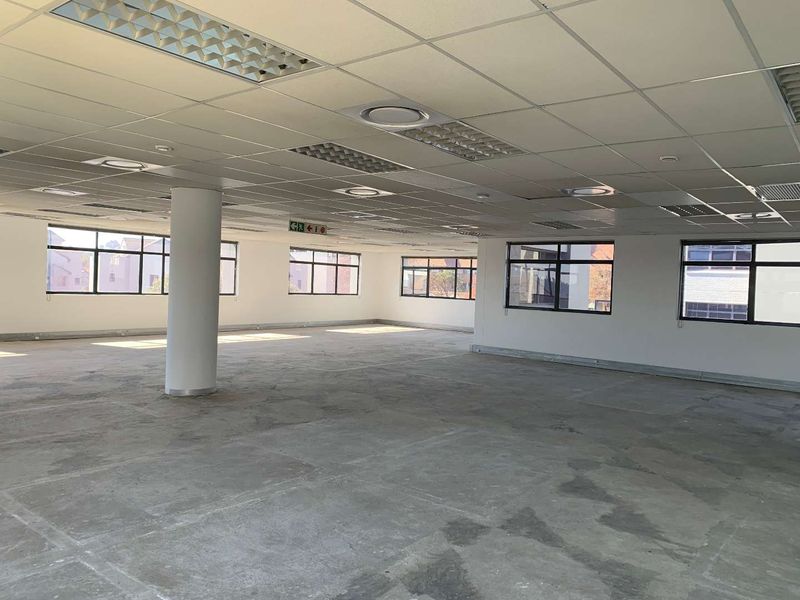 329m2 Office Space To Let at 11 Naivasha Road, Sunninghill - Photo 4