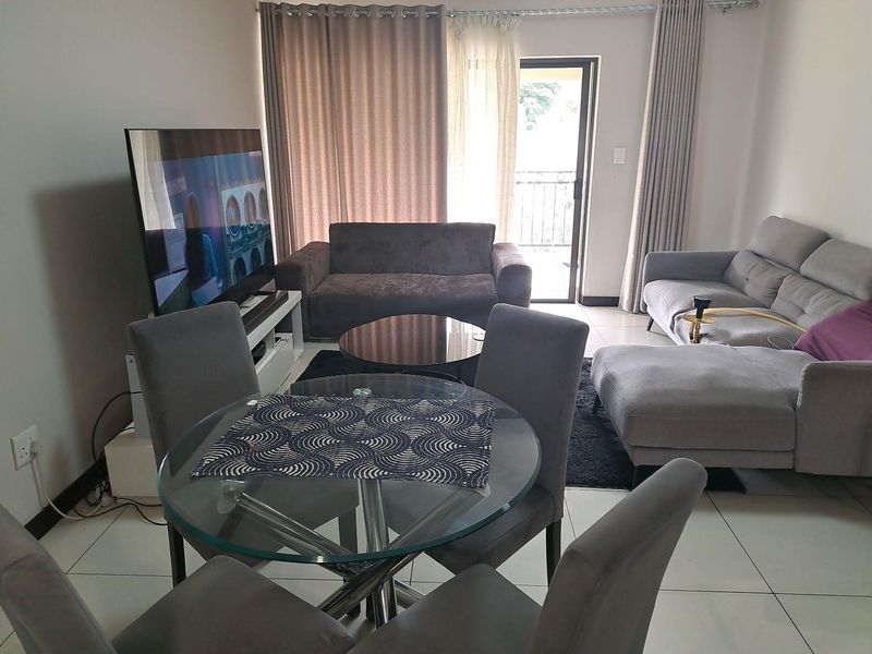 Modern 2-Bedroom Apartment in Secure Carlswald Complex with Balcony. - Photo 3