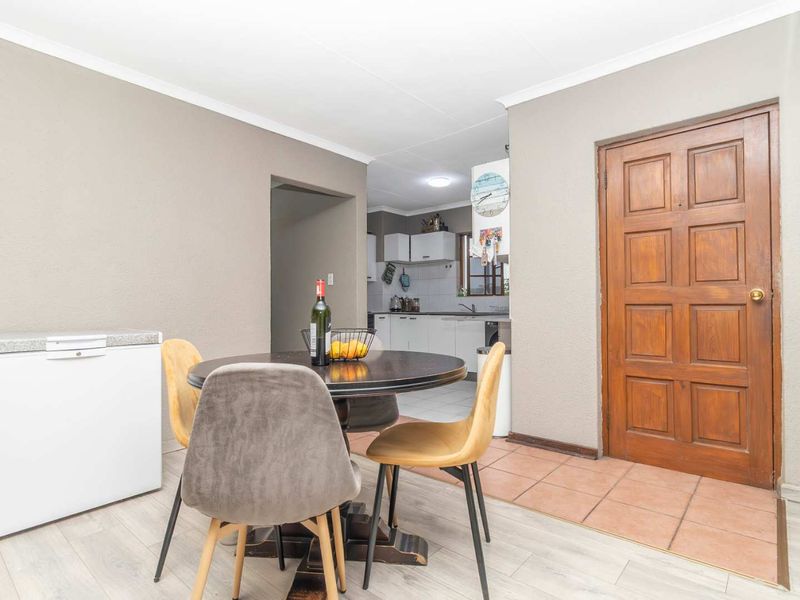 *where luxury and style compliment health and outdoor living* - Photo 7