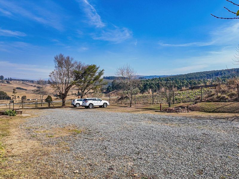 INCOME- GENERATING 2.2 HECTARES SMALLHOLDING IN DARGLE/ KZN MIDLANDS - Photo 10
