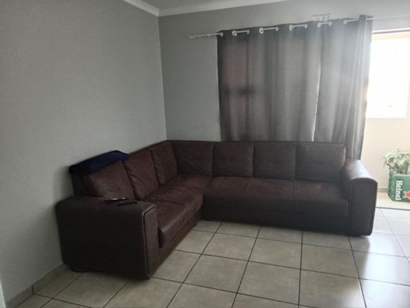 Cranes@Riverside - R 585 000, 2 Beds, 1 Bath - Photo 9