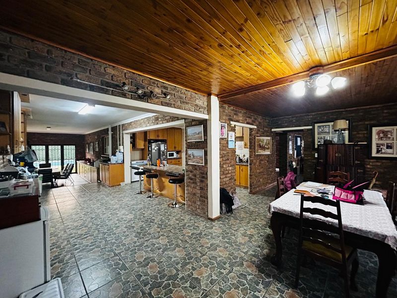 Spacious family home - Photo 7