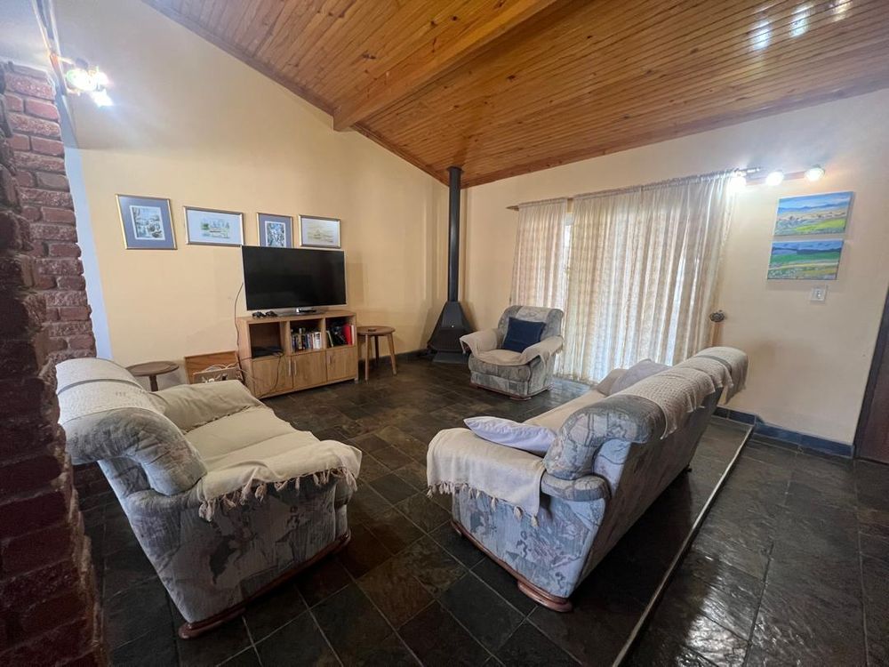 Lounge with TV