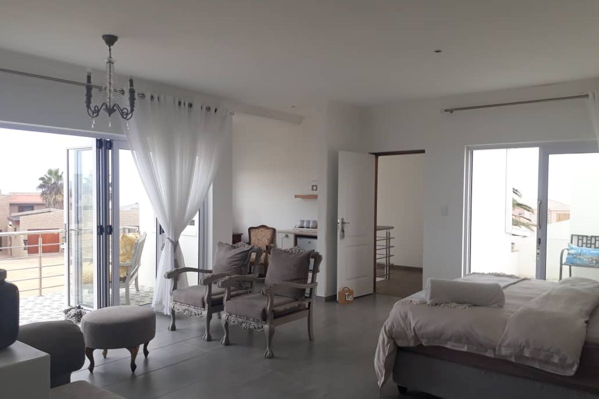 Fairy Tale Henties Home - Photo 2