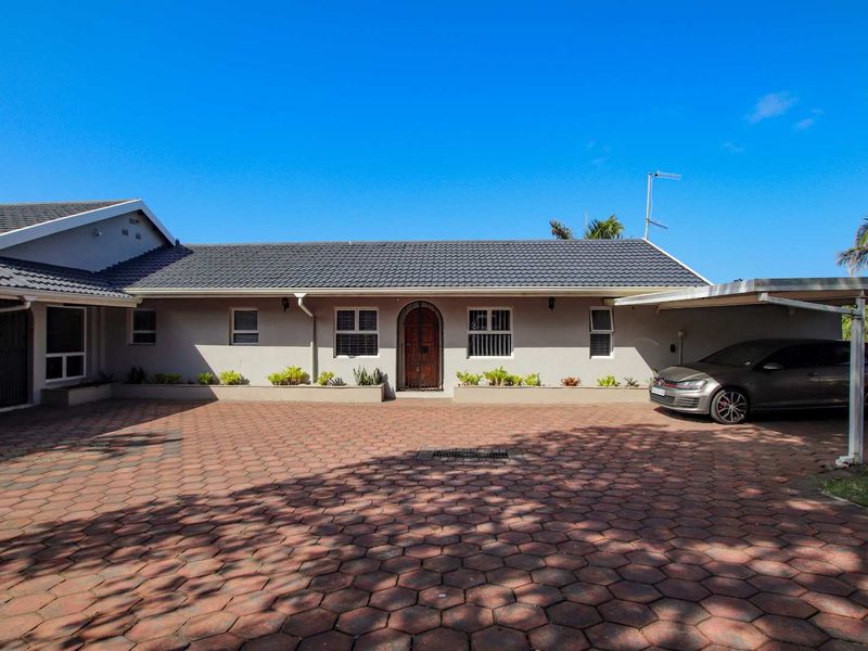 Welcome to your five bedroom dream home - Photo 6