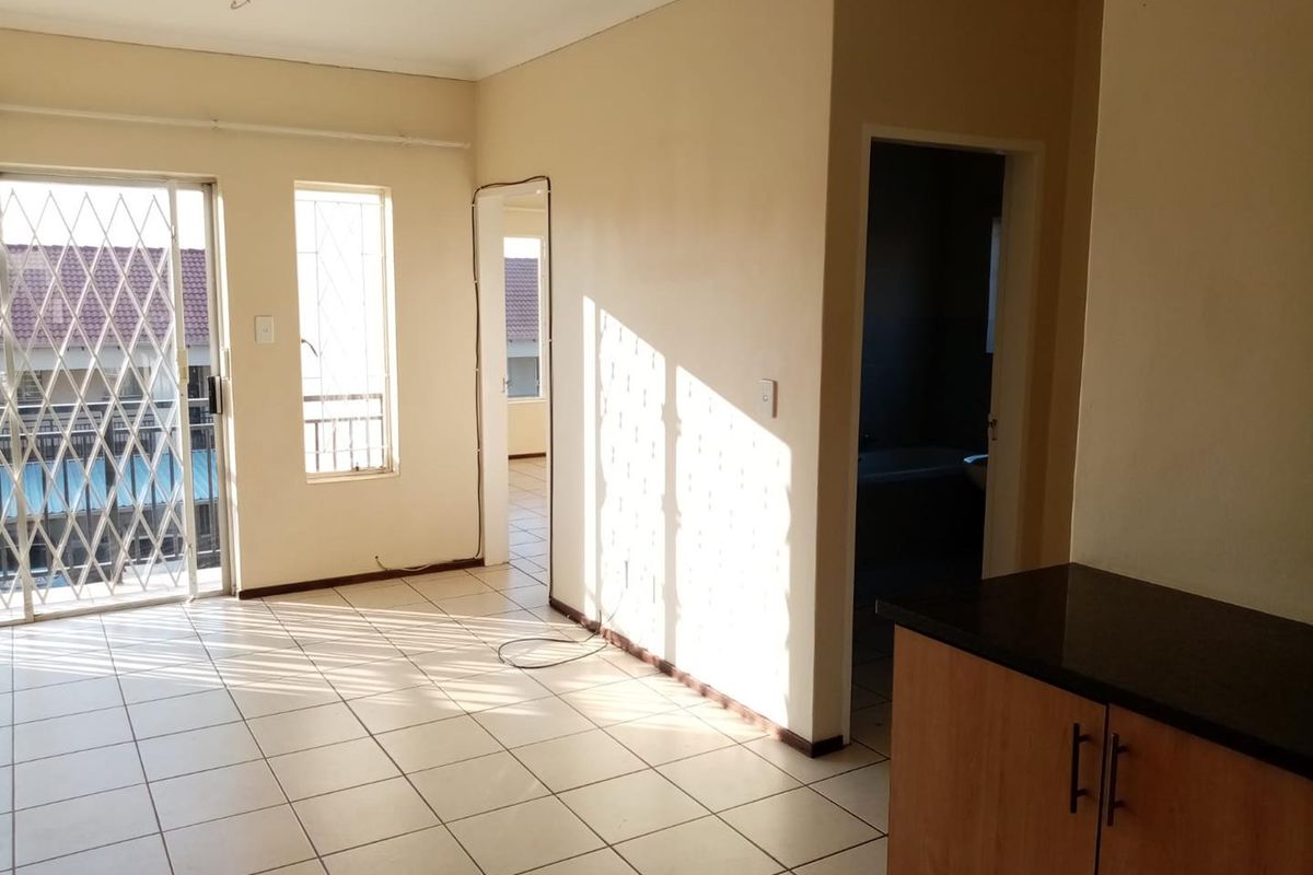 Lovely 2 Bedroom Apartment - Photo 3
