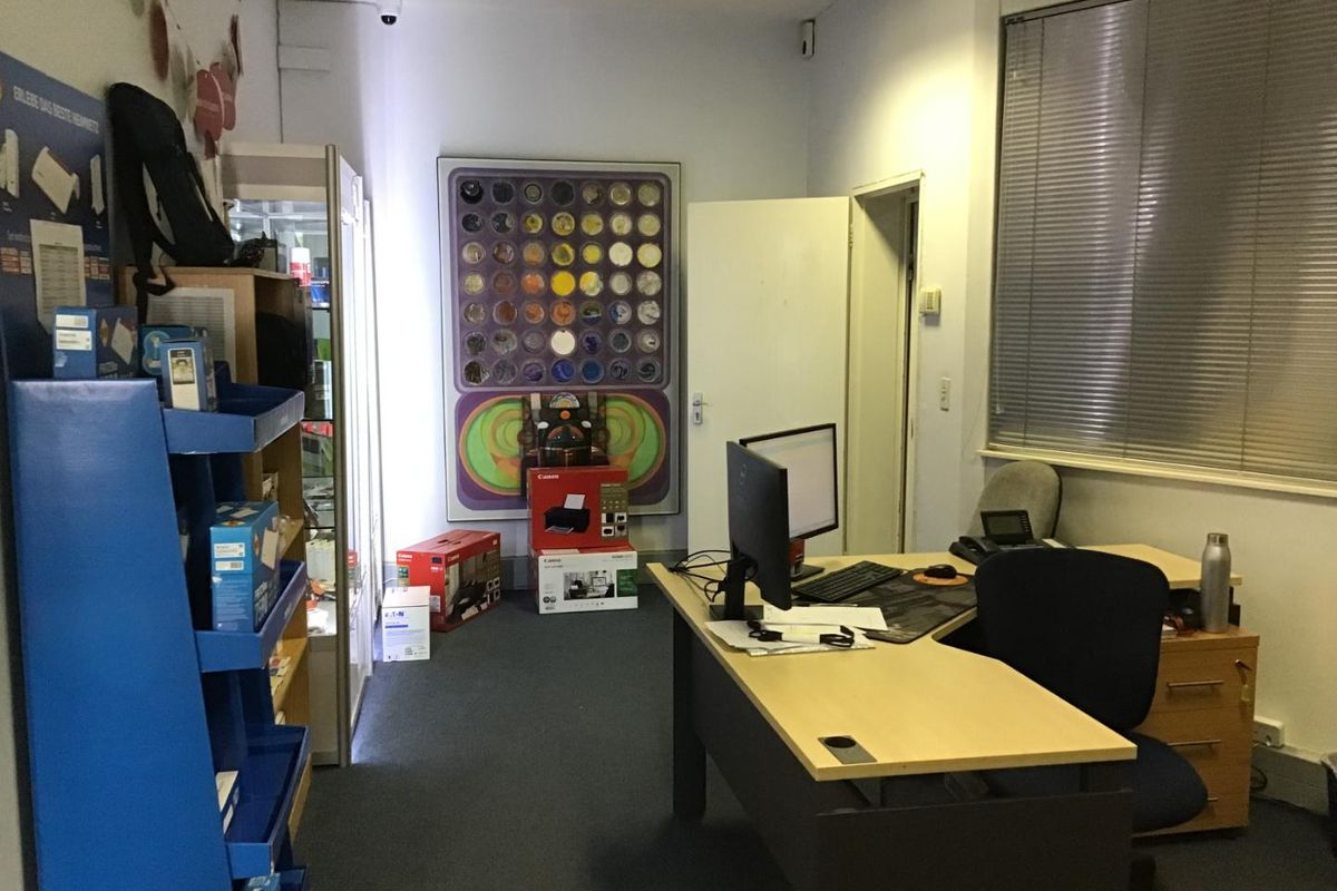 Klein Windhoek, Hidas Shopping Centre - Photo 4