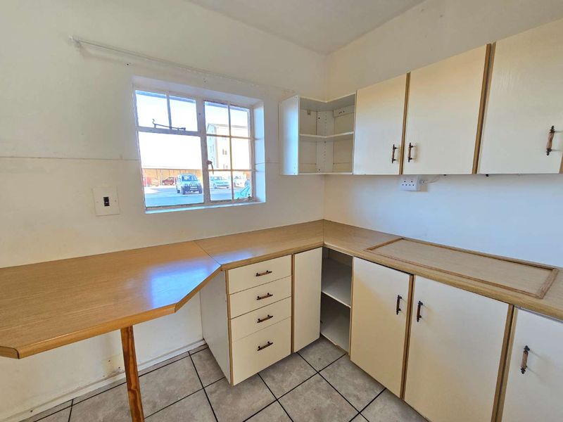 Lock-Up and Go Convenience - Photo 4