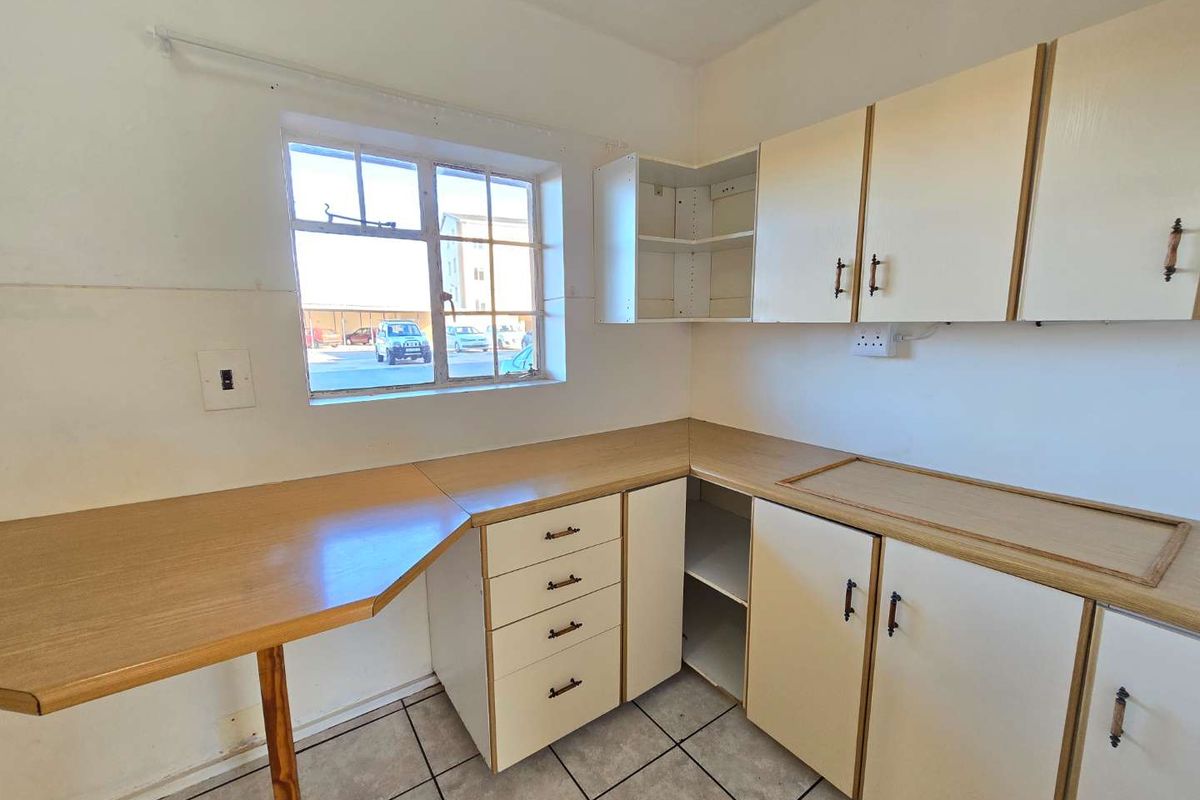 Lock-Up and Go Convenience - Photo 4