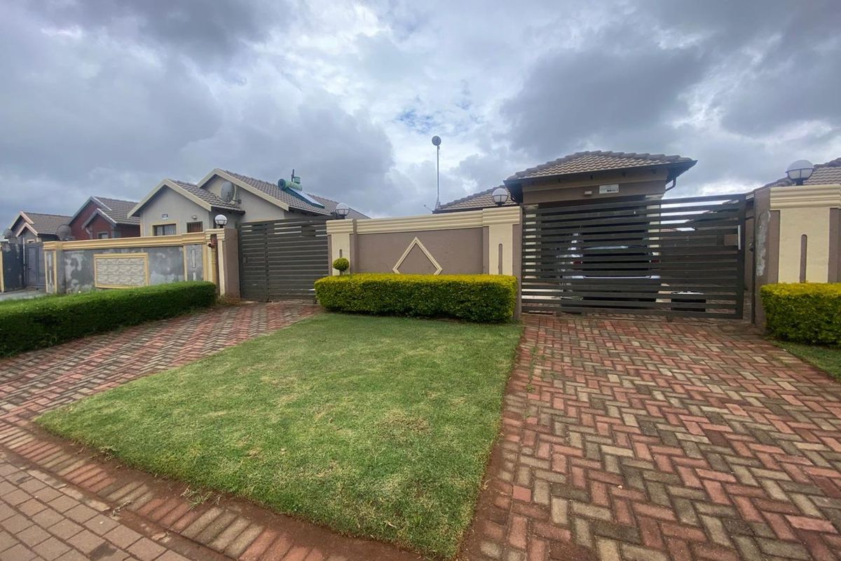 Three bedroom home for rent - Photo 4