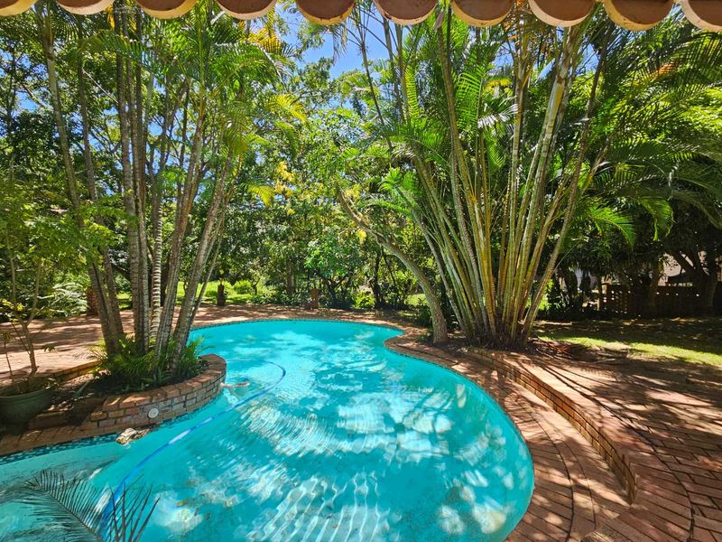 Stunning 5-Bedroom Double Story Home Bordering iSimangaliso Wetlands Park - Photo 2