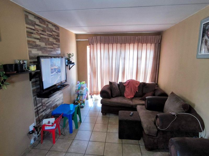 Modern Double Storey! - Photo 2