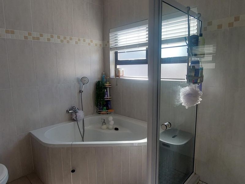 3 Bedroom house to let in Meersig - Photo 5