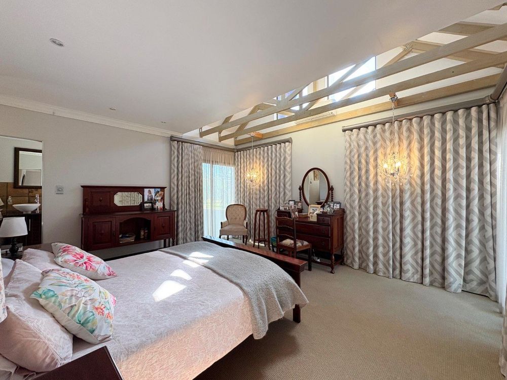 Main bedroom.