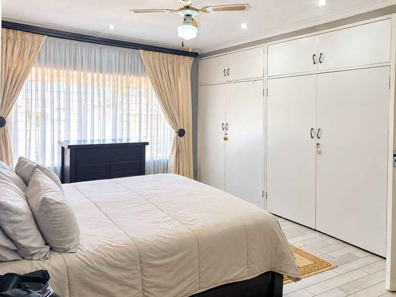 4 Beds double storey! - Photo 8
