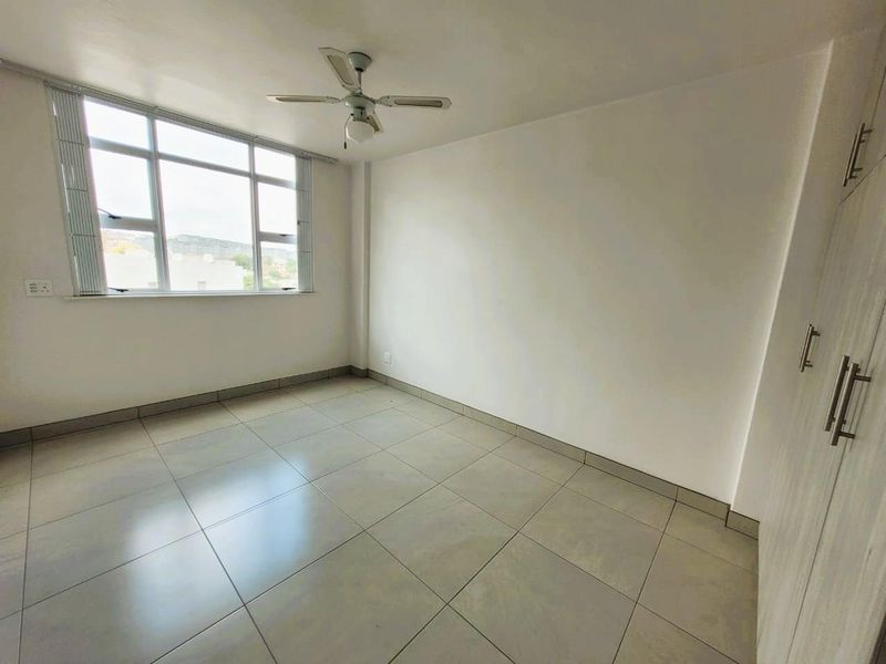 Newly Renovated 2 Bedroom Apartment - Valley View Avenue - Morningside - Photo 8