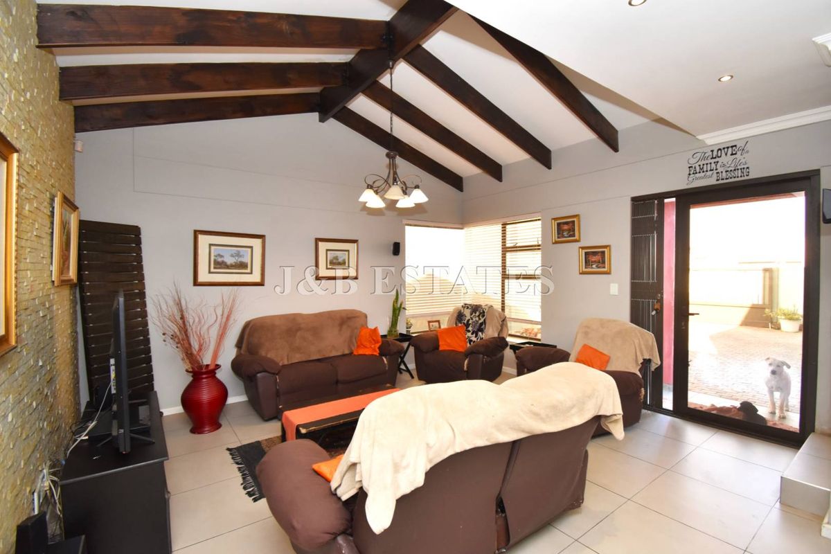 2-Storey Family House - Photo 3