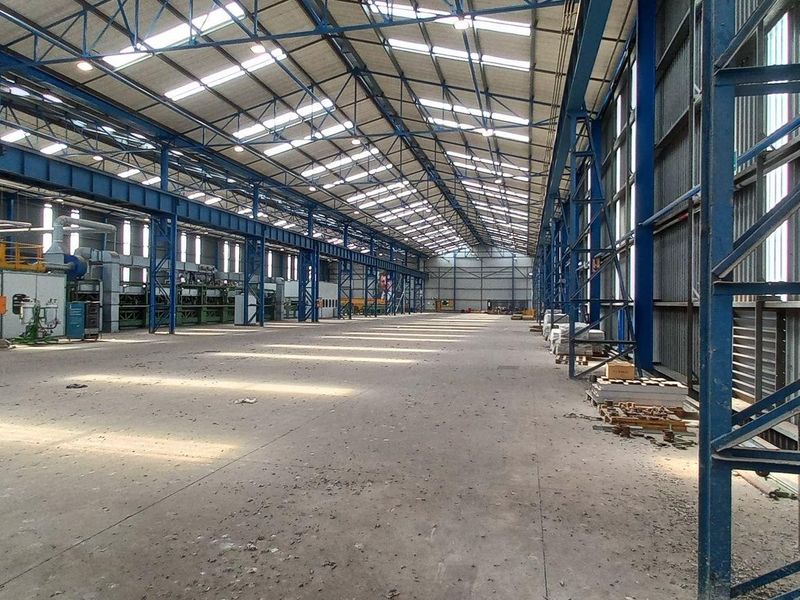 13251m2 Wadeville industrial warehouse to let - Photo 8