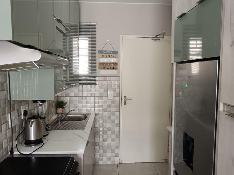 Charming Starter Home or Savvy Investment Opportunity! - Photo 3