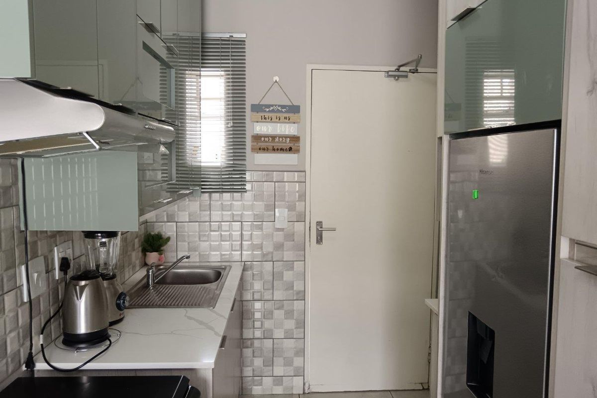 Charming Starter Home or Savvy Investment Opportunity! - Photo 3