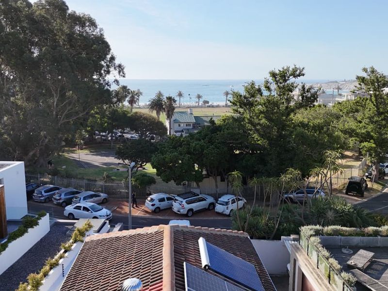 DEVELOPMENT OPPORTUNITY IN THE CAMPS BAY VILLAGE - Photo 5
