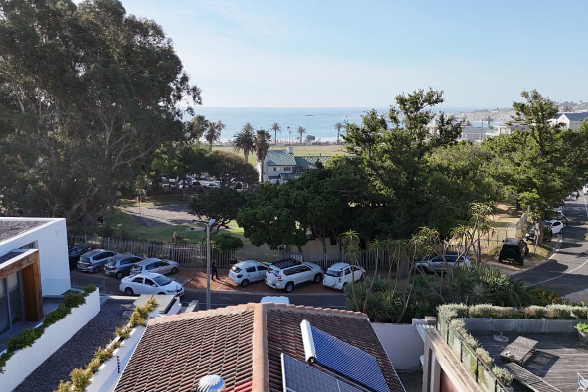 DEVELOPMENT OPPORTUNITY IN THE CAMPS BAY VILLAGE - Photo 5