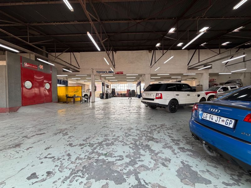 PRIME BUSINESS 1 COMMERCIAL PROPERTY FOR SALE – GERMISTON CENTRAL - Photo 4