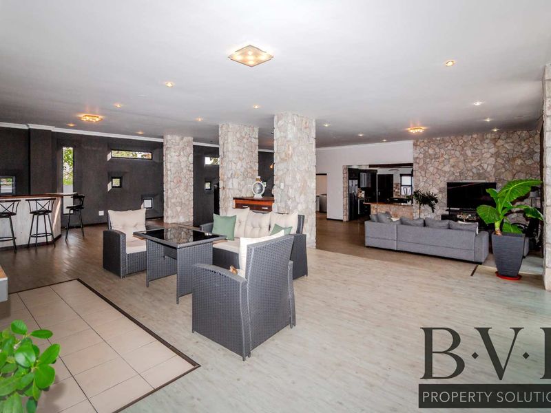 5 BEDROOM HOME FOR SALE IN OCEAN VIEW - Photo 8