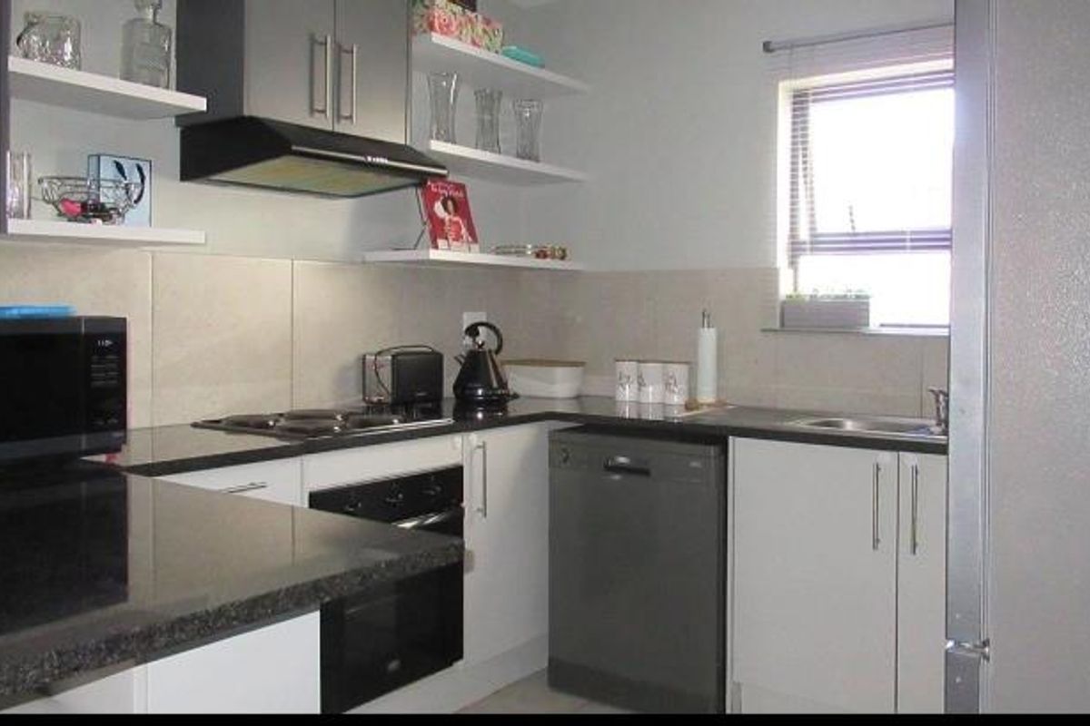 A MODERN APARTMENT - Photo 2