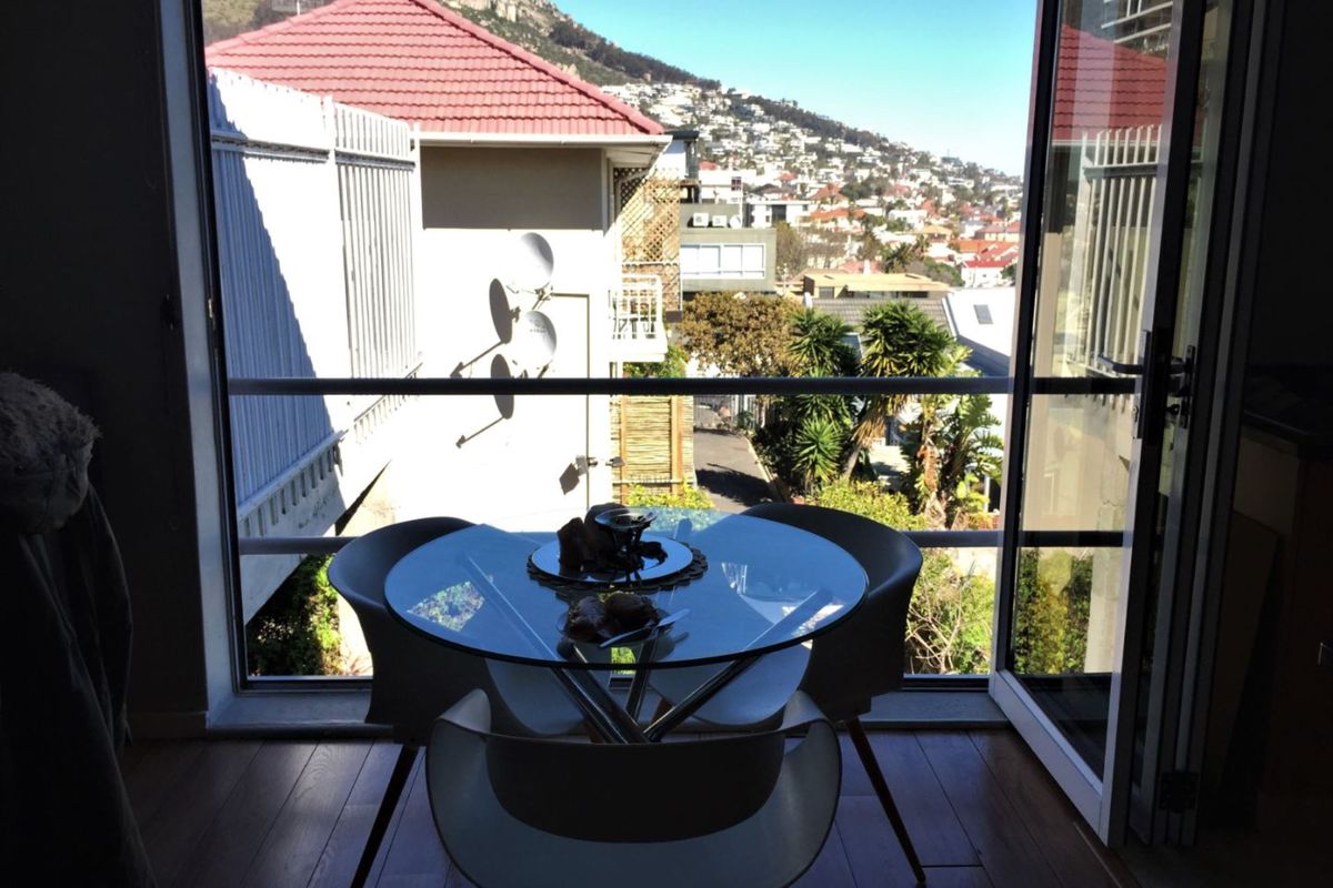 AIRBNB APARTMENT IN SEA POINT - Photo 4