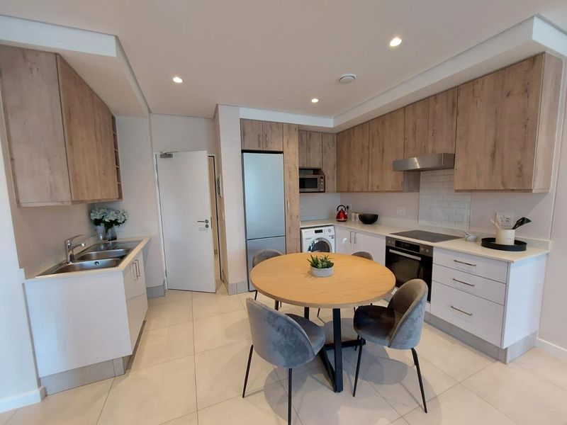 Luxury Apartment with Greenbelt Views in the Upgraded Sandton Gate Precinct - Photo 5