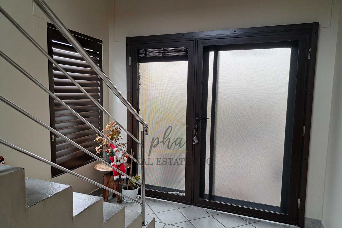 Immaculate 3 bedr, duplex townhouse, close to the beach, for sale in Dolphin Beach. - Photo 4