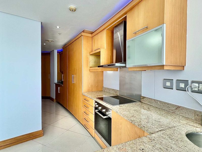 3 BEDROOM I 3.5 BATHROOM APARTMENT - Photo 4