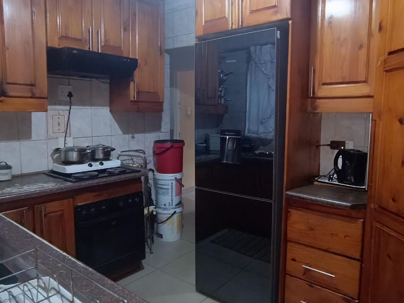 Family home for sale in Ivory Park - Photo 7
