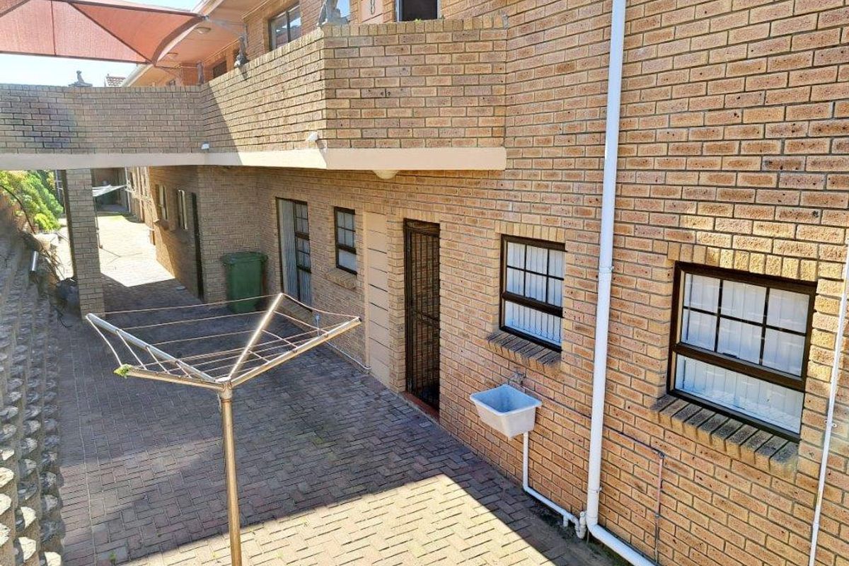 Long term rental - AVAILABLE February 1st 2026 - Photo 3