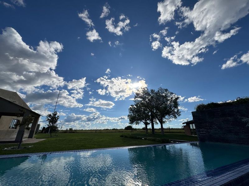 This 135 hectare agricultural plot near Otavi delivers exactly what serious buyers look for — strong water, usable land, and a comfortable, modern homestead. - Photo 3