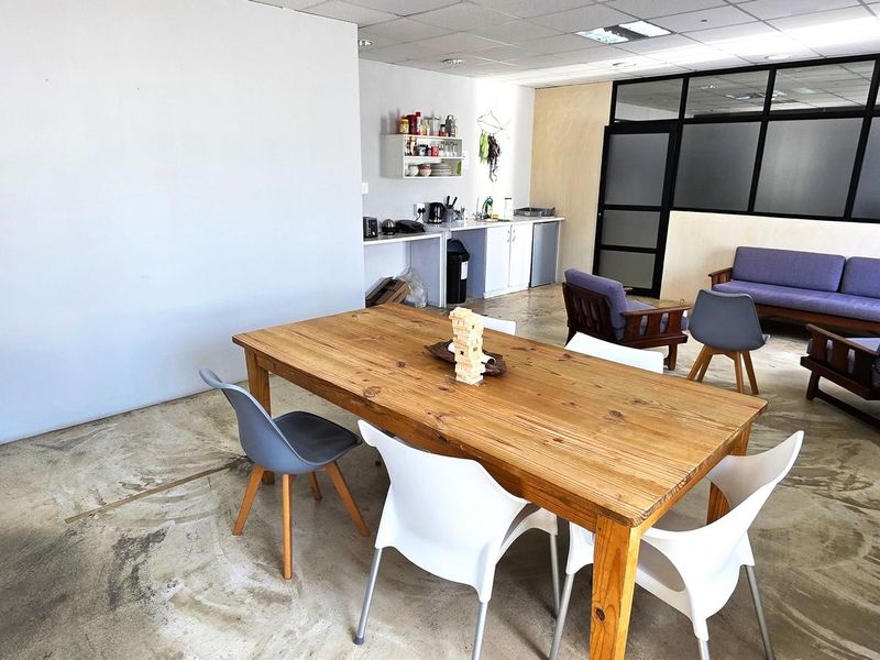 Modern First Floor Office in Westlake Business Park - Photo 7