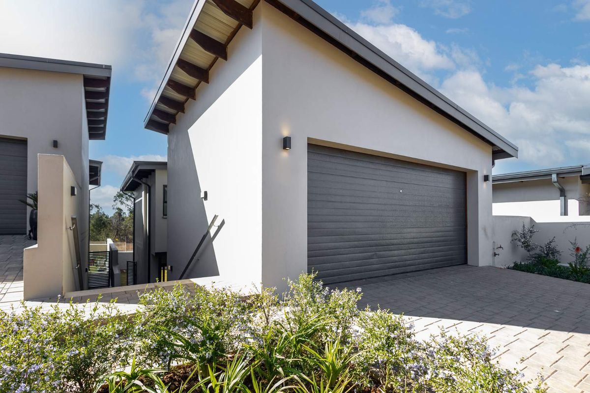 A Rare Final Opportunity - Modern Design, Elevated Views - Photo 5