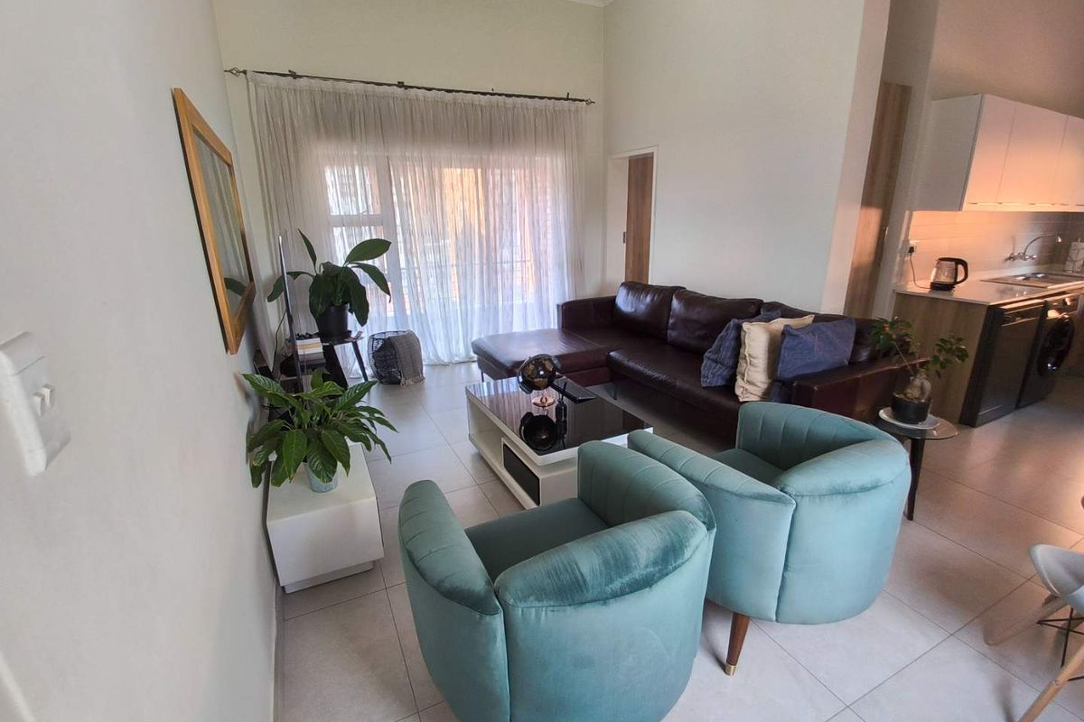 Immaculate 2 Bed 2 bath Apartment  in Founders Hill - Photo 3