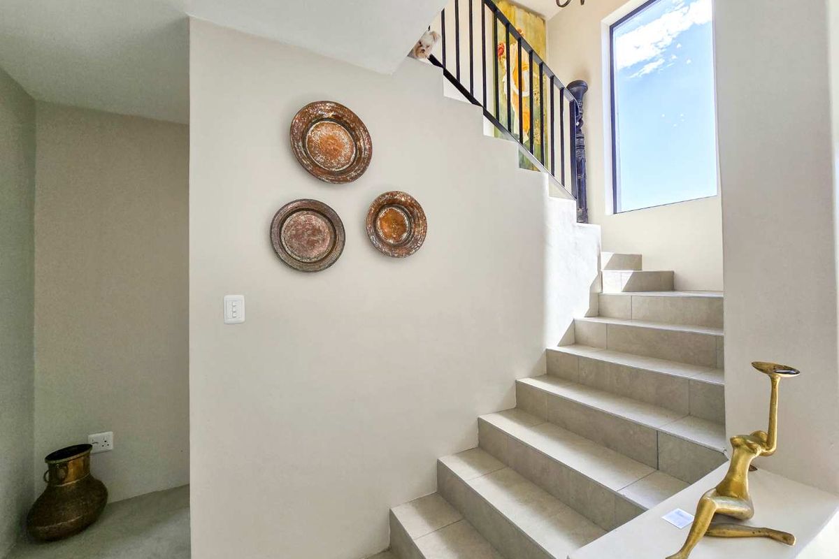 Secure estate living with spectacular views. - Photo 3