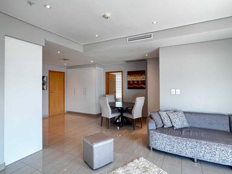 2 BEDROOM | 2 BATHROOM APARTMENT - Photo 3