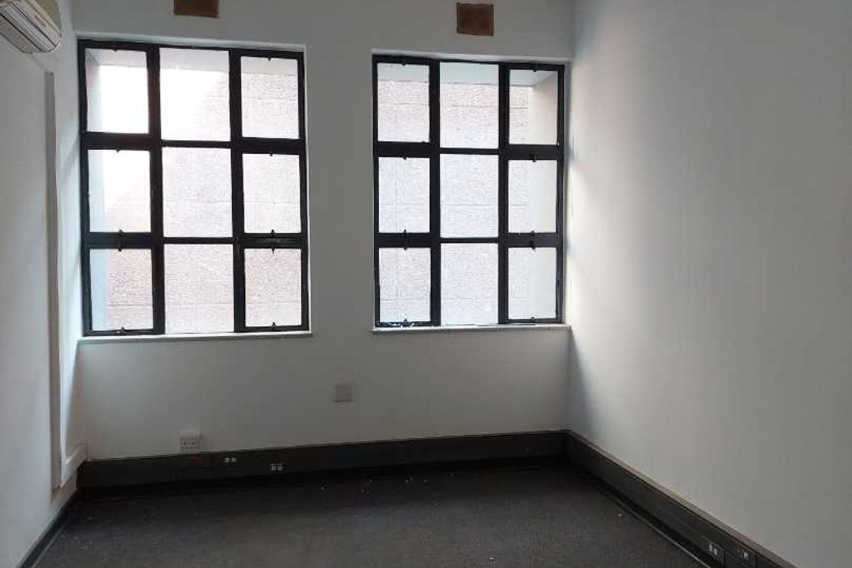 Exclusive Retail & Office Property in Windhoek CBD! - Photo 5
