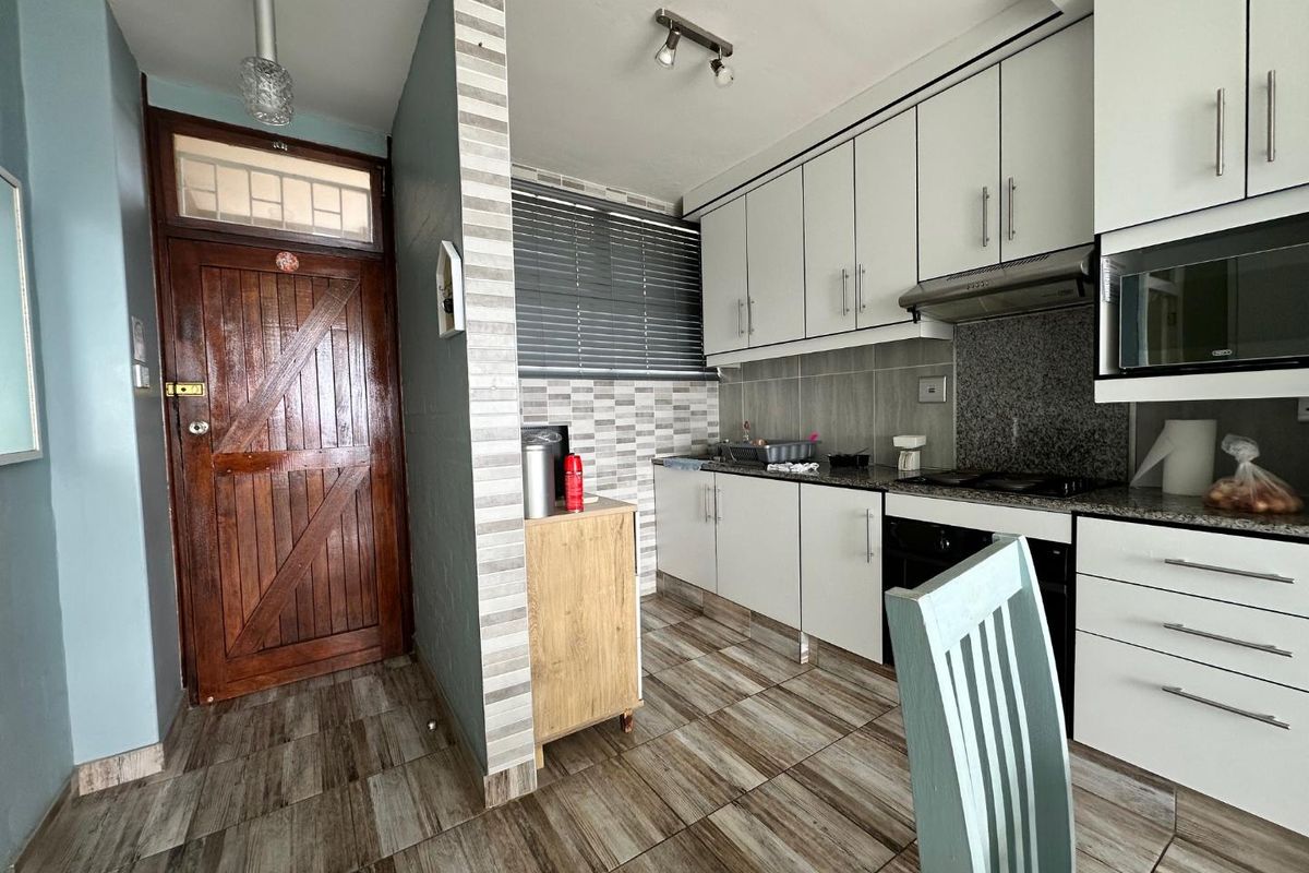 2 Bedroom Apartment For Sale - Compensation Beach - Photo 4