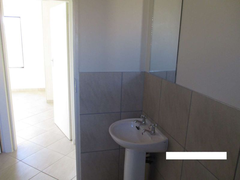 2 BEDROOM FLAT TO RENT IN PHILIP NEL PARK - Photo 10